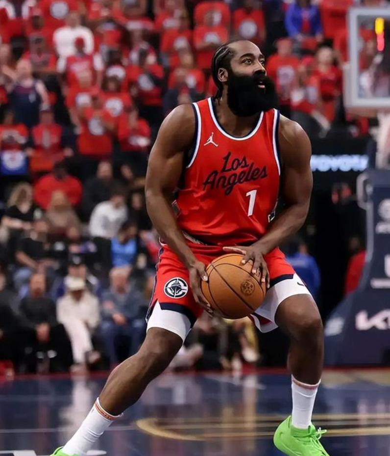 刷新纪录引发热议！，哈登在中国队比赛中比赛局势复杂全场沸腾不已的简单介绍-九游官网